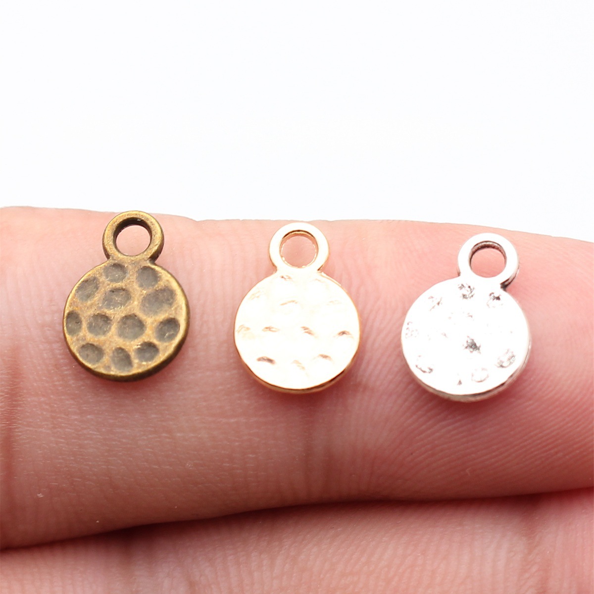 Vintage Fashion Stores - WYSIWYG 40 piezas 11x8mm 3 colores:
