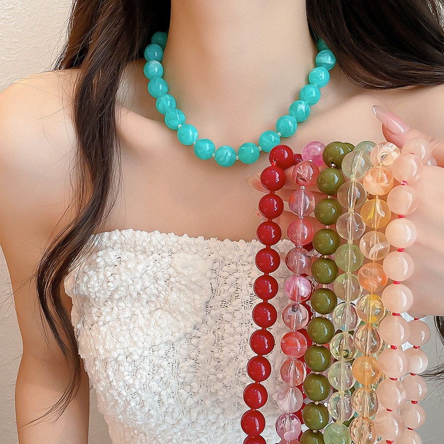 Vintage Fashion Coloring Pages - Collar de Gargantilla de Resina Redonda
