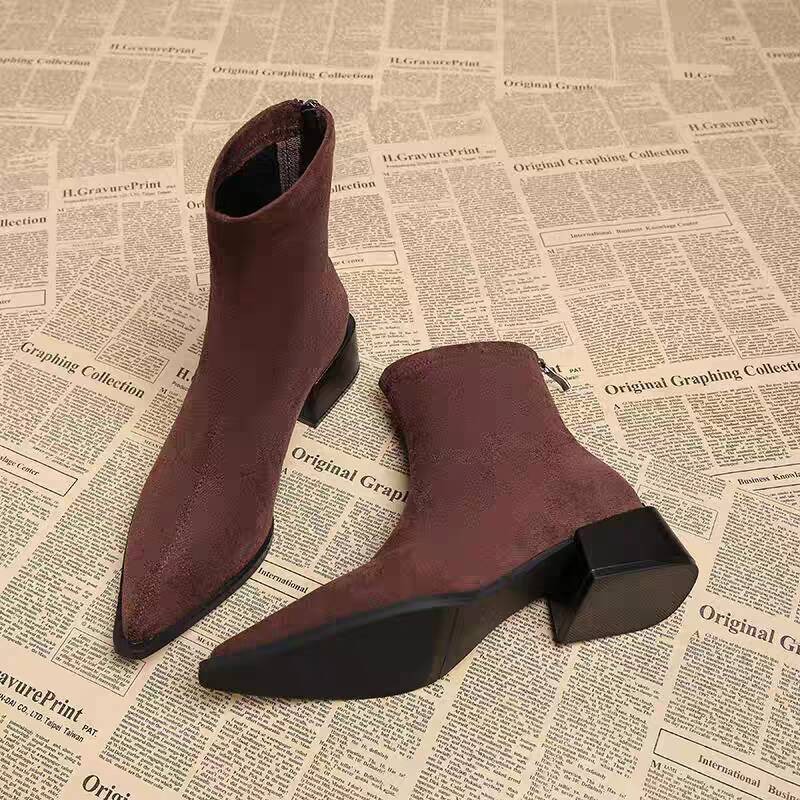 Nuevos botines modernos de tac - Vintage Fashion Female reseña y precio