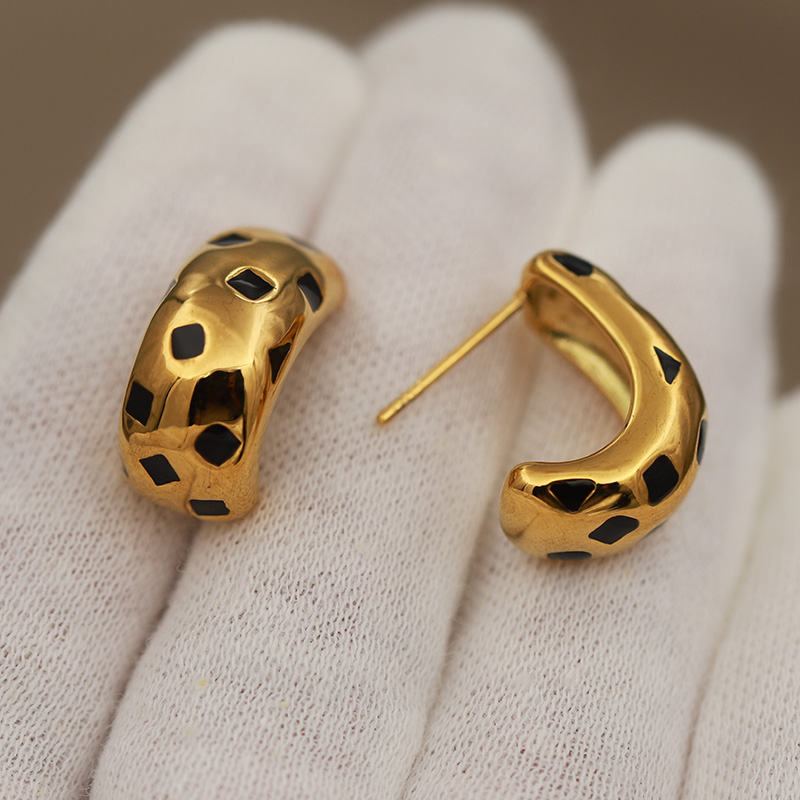 Pendientes clásicos de tuerca  - Vintage Fashion Jewelry Brands reseña y precio