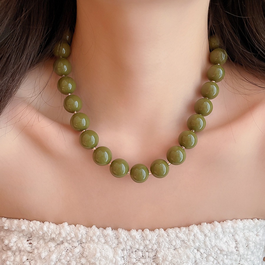 Collar de Gargantilla de Resin - Vintage Fashion Coloring Pages reseña y precio