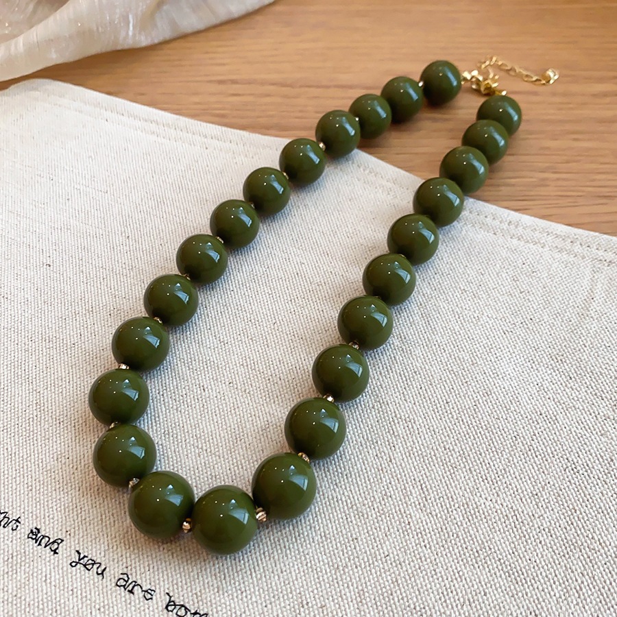 Collar de Gargantilla de Resin - Vintage Fashion Coloring Pages reseña y precio